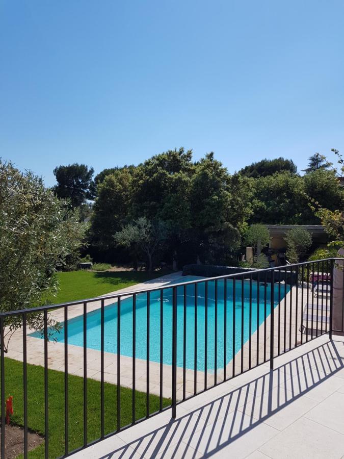 Azurea Bed & Breakfast Valbonne Bagian luar foto